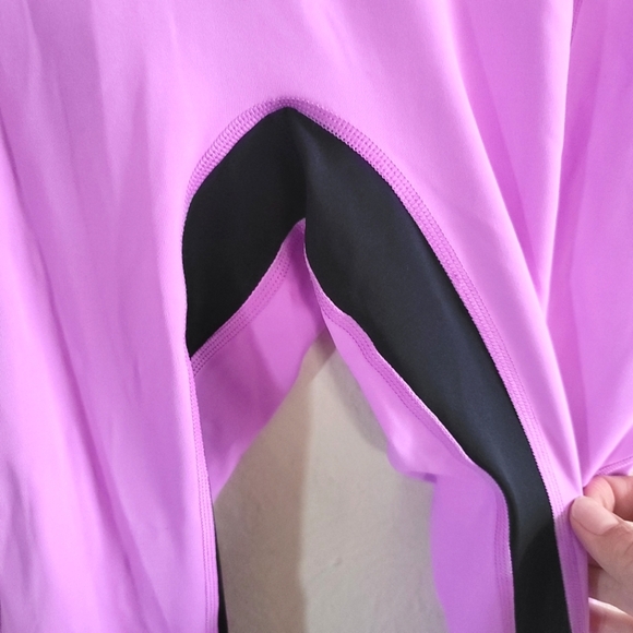 ALL ACCESS- Ultra High Rise Utility Pocket Legging in Future & Black. Size XS‎ - Picture 6 of 11